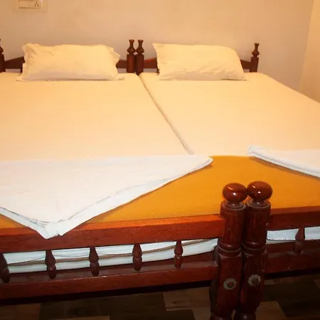 Heather Home Stay Kochi Exterior photo